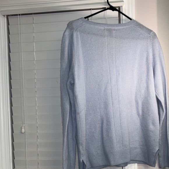Saks Fifth Avenue Black Label Light Blue V-Neck cashmere Sweater - Picture 3 of 3